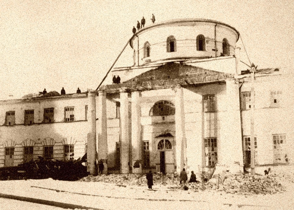 Разрушение собора свт. Николая Тульского в Казани
